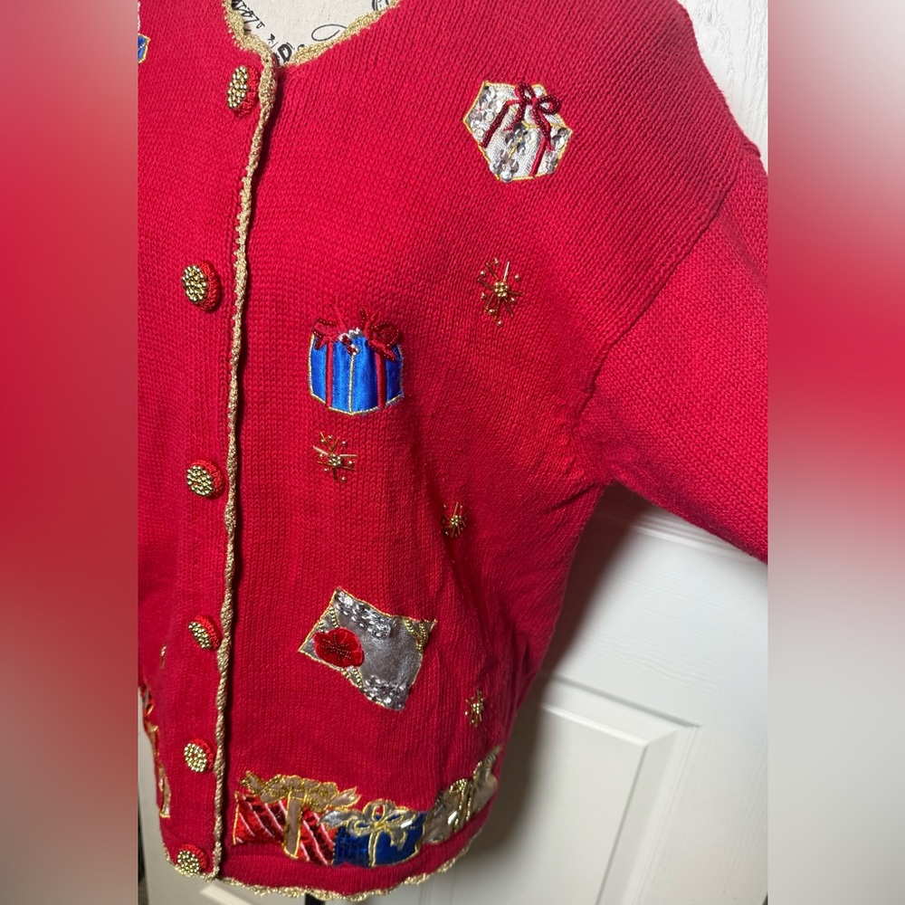 Vintage Festive Red Women's Cardigan with Presents - Picture 3 of 6